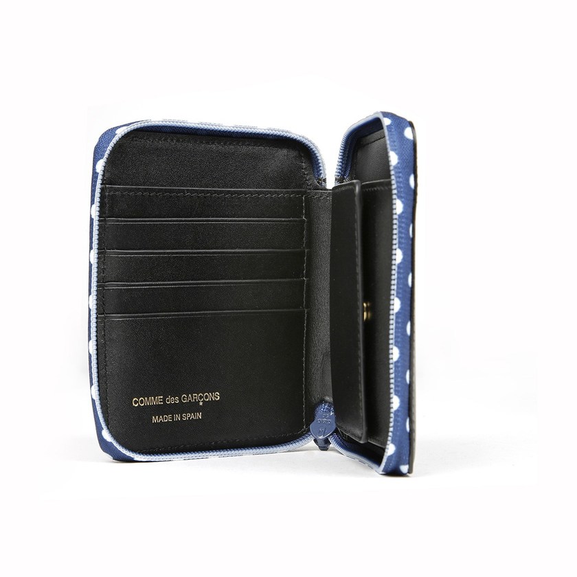 comme-des-garcons-play-2018-spring-summer-wallet-collection-03.jpg