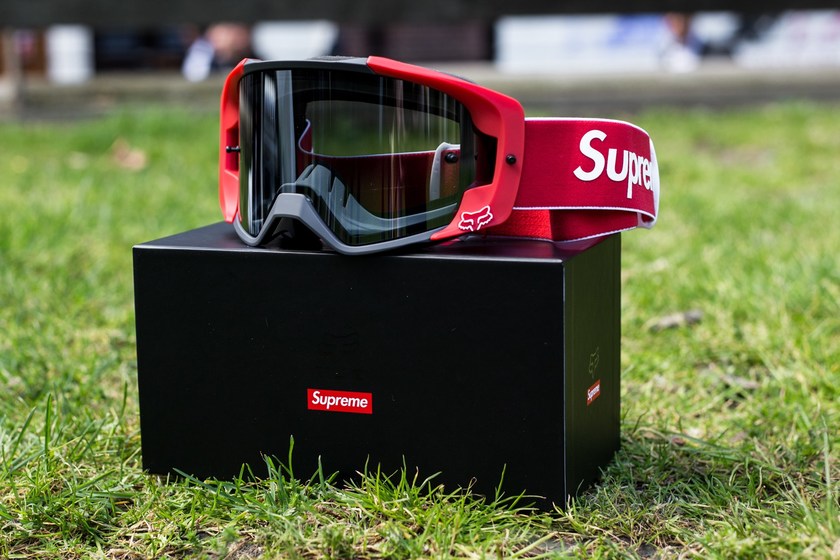 supreme-fox-racing-street-style-spring-summer-2018-14.jpg