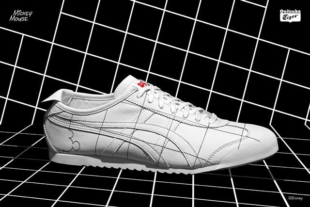 OTM_OT_MICKEY_GRIDS_WHITE_OFF_FOOT_LANDSCAPE_3x2.jpg