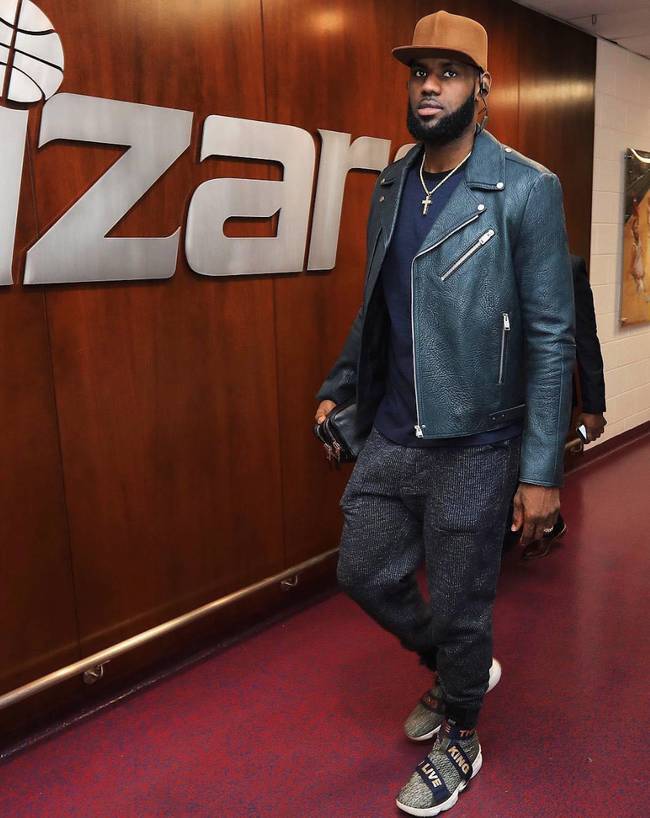lebron-james-nike-lebron-15-strap.png.jpg