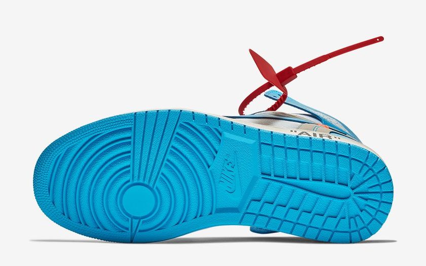 Off-White-Air-Jordan-1-Retro-High-UNC-Powder-Blue-AQ0818-148-Outsole.jpg