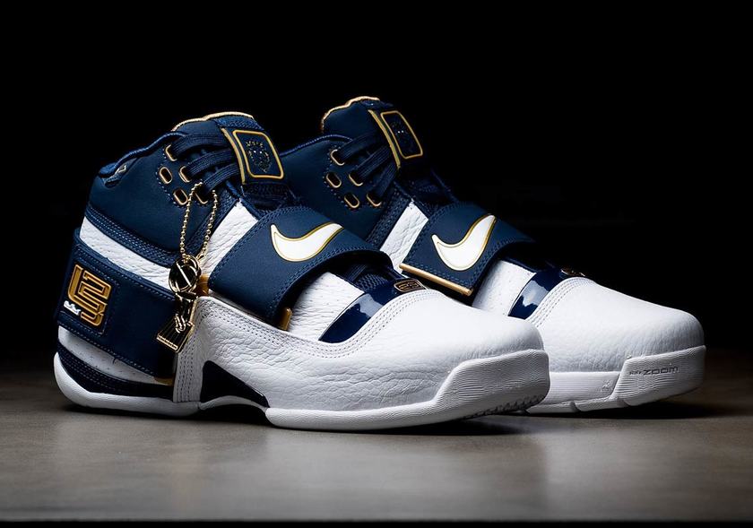 nike-lebron-soldier-25-straight-ao2088-400-8.jpg