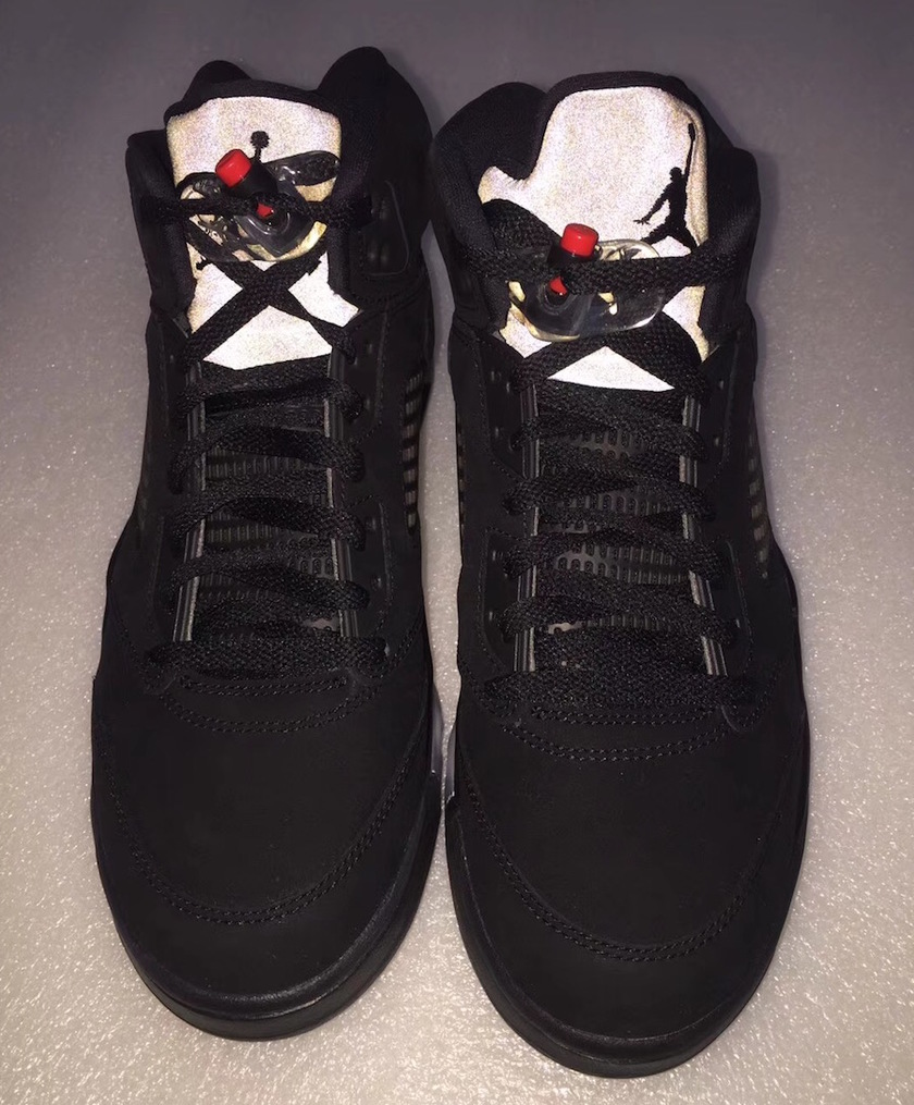 Paris-Air-Jordan-5-PSG-Tongue.jpg