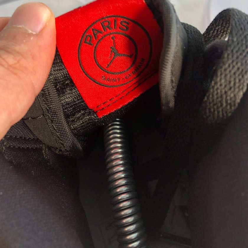 PSG-x-Air-Jordan-1-Tongue-Tag.jpg