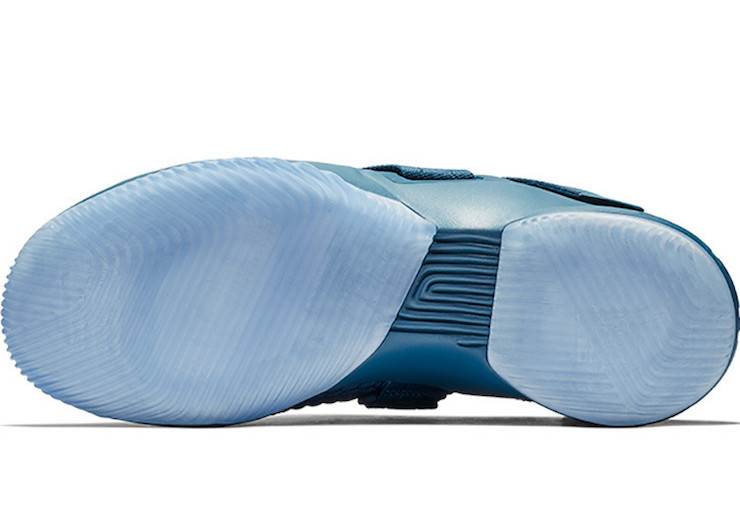 Nike-LeBron-Soldier-12-Agimat-Release-Date-AO4054-500-Outsole.jpg
