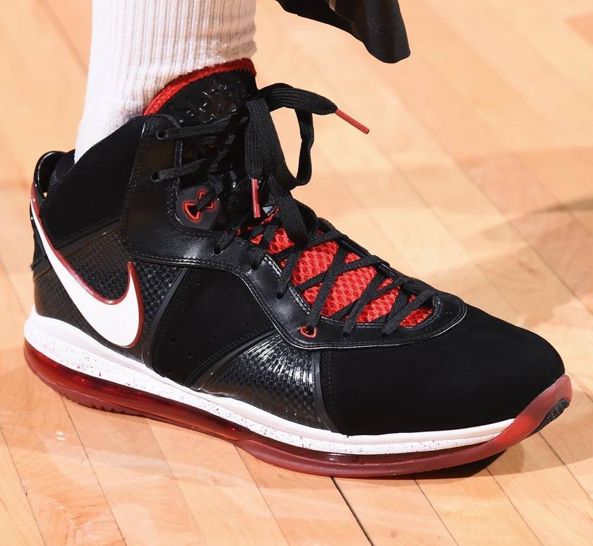 Nike LeBron 8 .jpeg