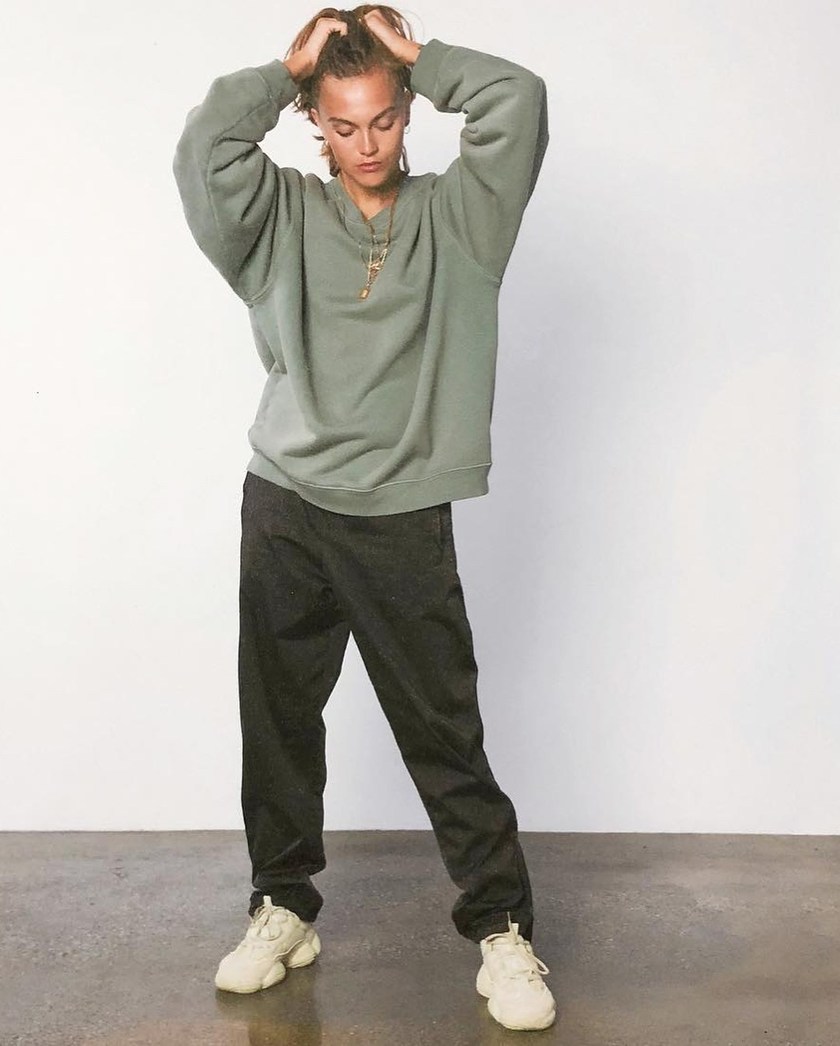 yeezy-500-hashtag-supermoon-yellow-campaign-04.jpg