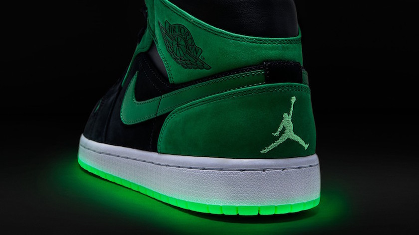 Air-Jordan-1-Xbox-Glow-in-the-Dark.jpg