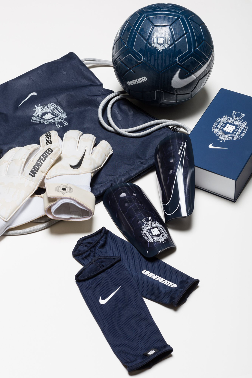 NIKE_UNDEFEATED_THEFIVES_7.jpg