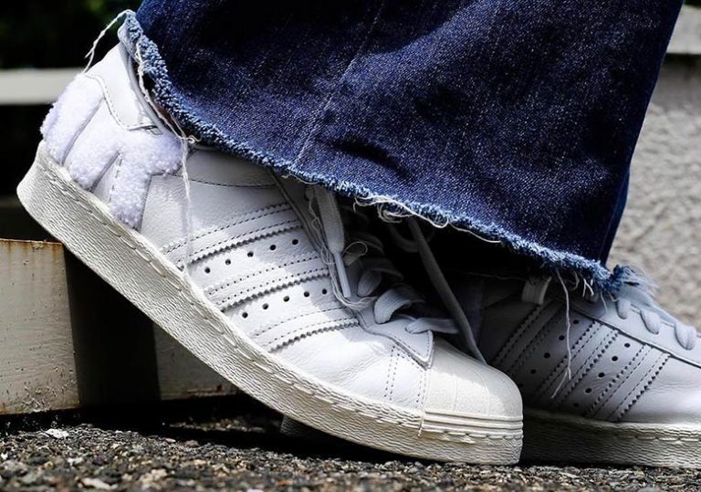 adidas-superstar-varsity-letters-white-b37995-2-768x539.jpg