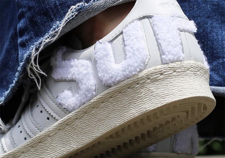 adidas-superstar-varsity-letters-white-b37995-1-768x539.jpg