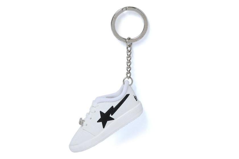 https_2F2Fhypebeast.com2Fimage2F20182F062Fbape-bape-sta-keychains-6.jpg