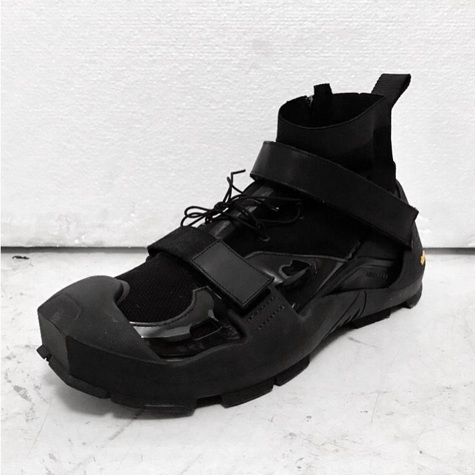alyx-matthew-m-williams-mmw-nike-sneaker-01.jpg