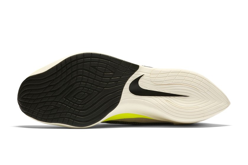 nike-moon-racer-first-look-10.jpg