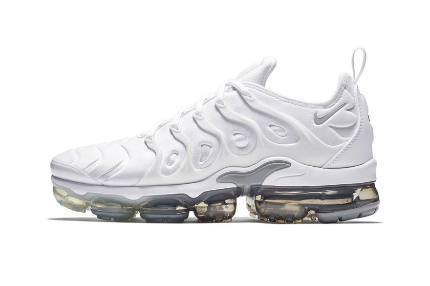 nike-releases-the-air-vapormax-plus-in-wolf-grey-pure-platinum-001.jpg