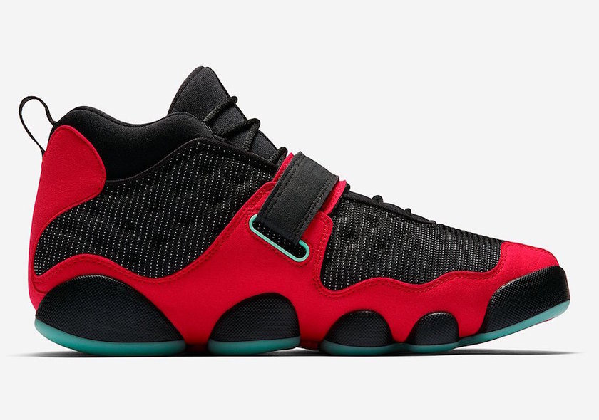Air-Jordan-Black-Cat-AR0772-006-Release-Date-2.jpg