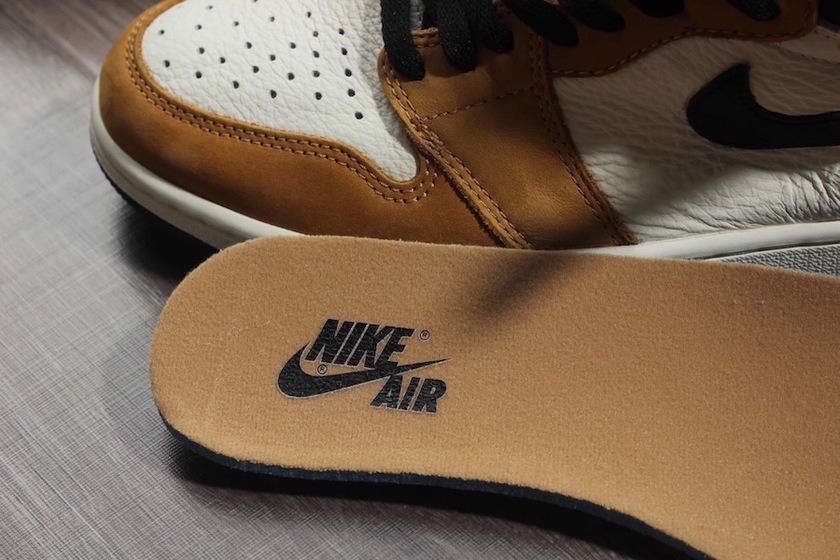 Air-Jordan-1-ROY-Rookie-of-the-Year-555088-700-Release-Date-10.jpg