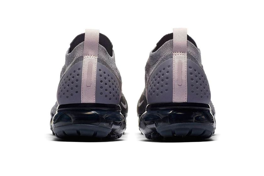 nike-air-vapormax-moc-2-triple-grey-003.jpg