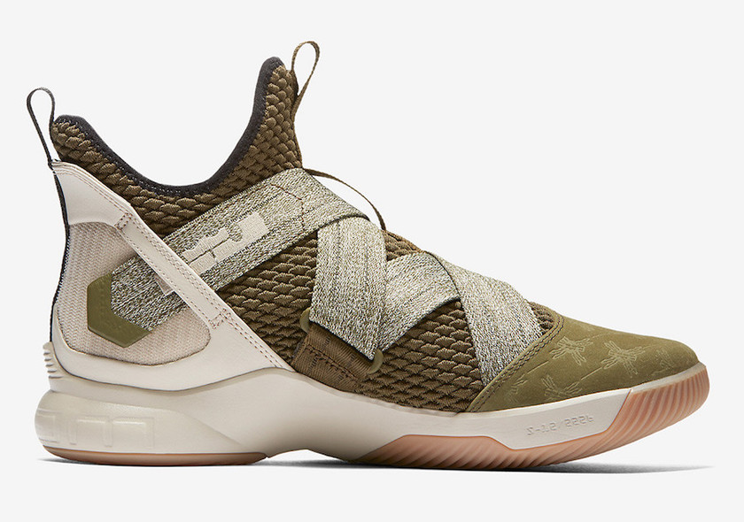 Nike-LeBron-Soldier-12-Land-And-Sea-AO2609-300-2.jpg
