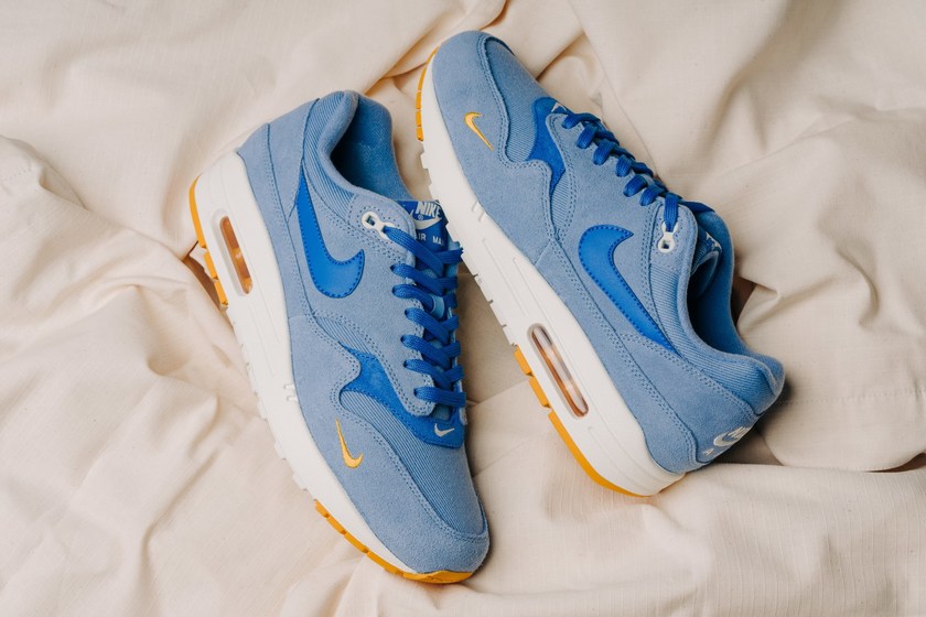 https_2F2Fhypebeast.com2Fimage2F20182F082Fnike-am-workblue-2.jpg