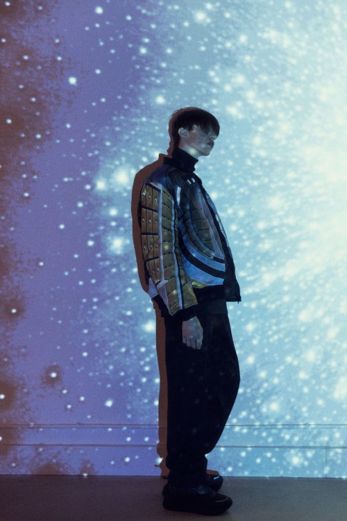 undercover-fall-winter-2018-2001-a-space-odyssey-hbx-editorial-7.jpg