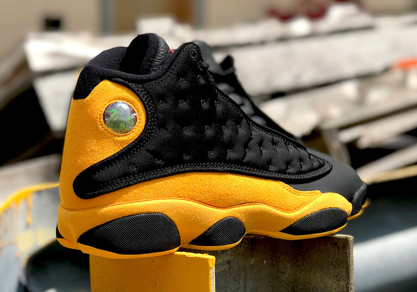 Carmelo-Anthony-Air-Jordan-13-Black-University-Gold-Red-3.jpg