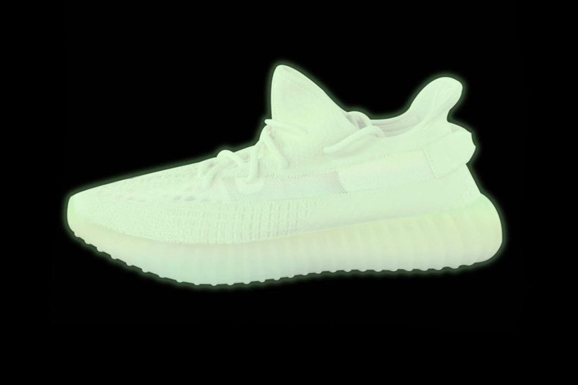 kanye-glow-in-the-dark-yeezy-350-v2-01.jpg