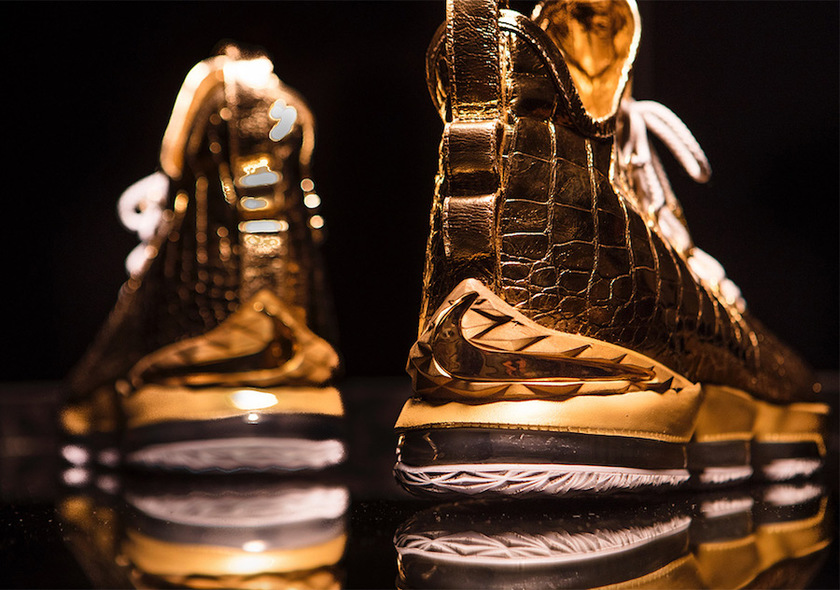 The-Shoe-Surgeon-Nike-LeBron-15-30K-2.jpg