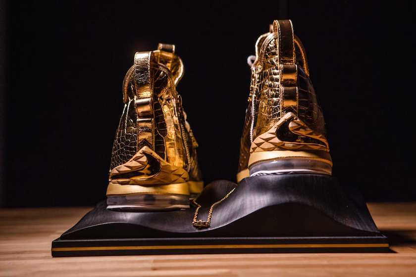 The-Shoe-Surgeon-Nike-LeBron-15-30K-4.jpg