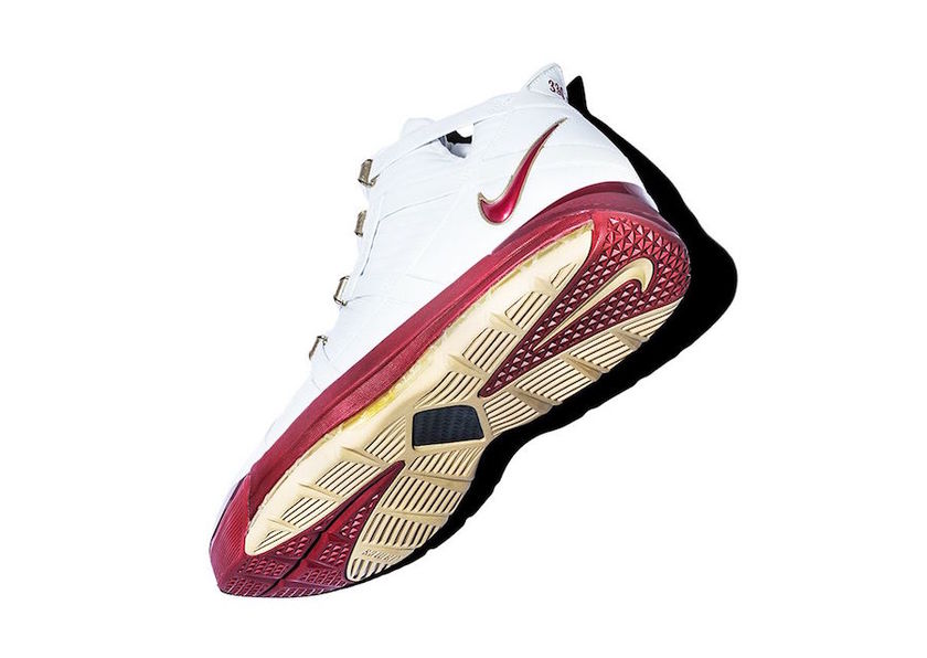 Nike-LeBron-3-Area-Code-PE.jpg