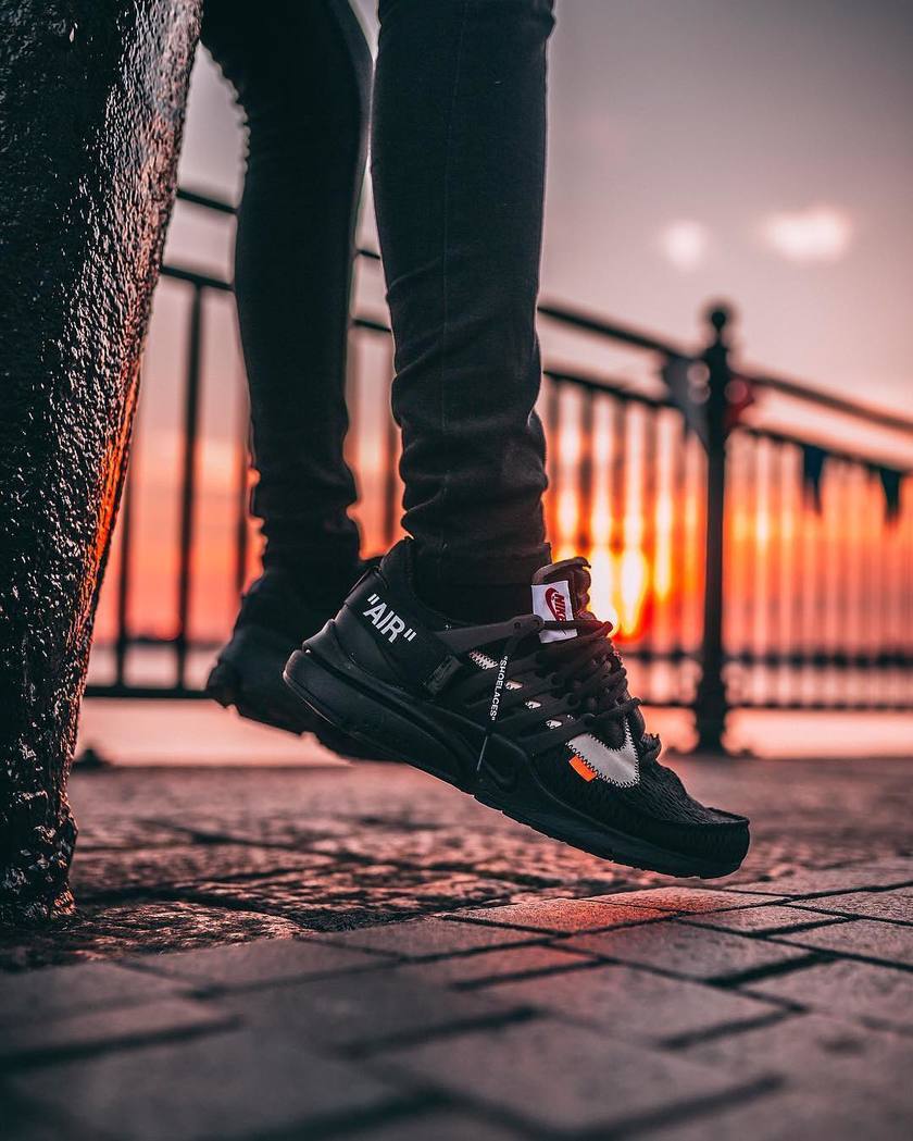 stockxsneakers_37359778_501597976966424_783280186568212480_n.jpg