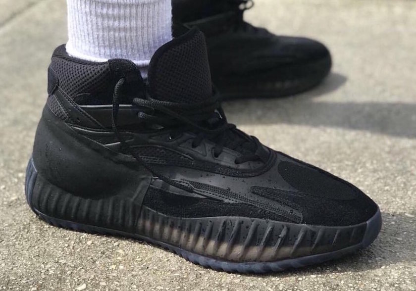 Yeezy-Basketball-Shoe-Sample.jpg