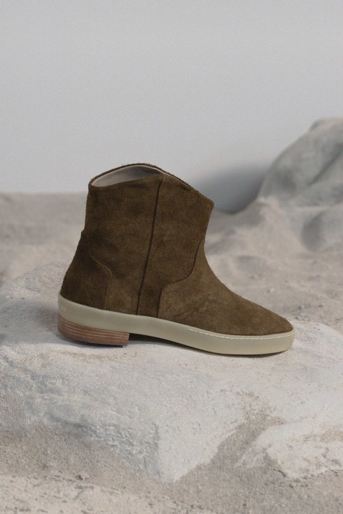 fear-of-god-sixth-collection-footwear-8.jpg
