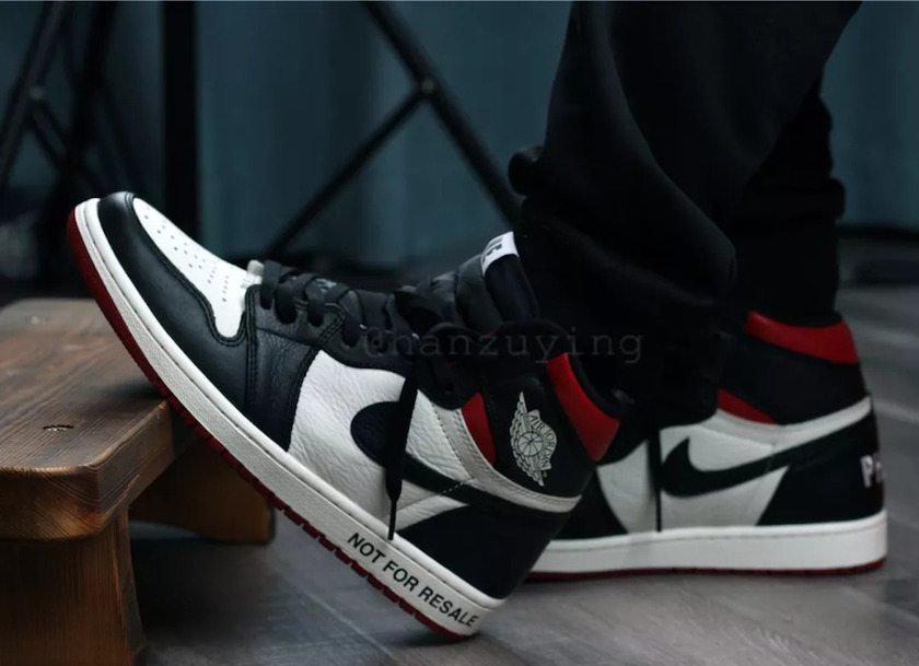 Air-Jordan-1-No-Ls-Varsity-Red-861428-106-Release-Date-2.jpg