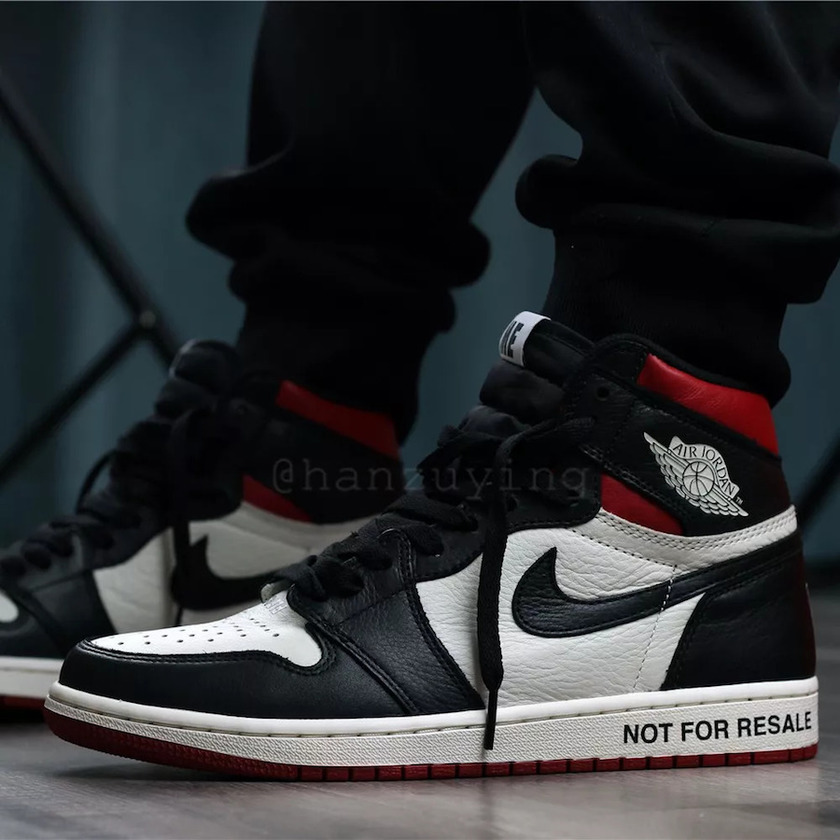 Air-Jordan-1-No-Ls-Varsity-Red-861428-106-Release-Date-1.jpg
