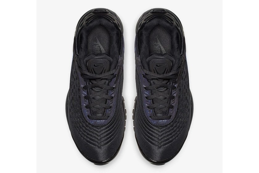 nike-air-max-deluxe-triple-black-closer-look-4.jpg