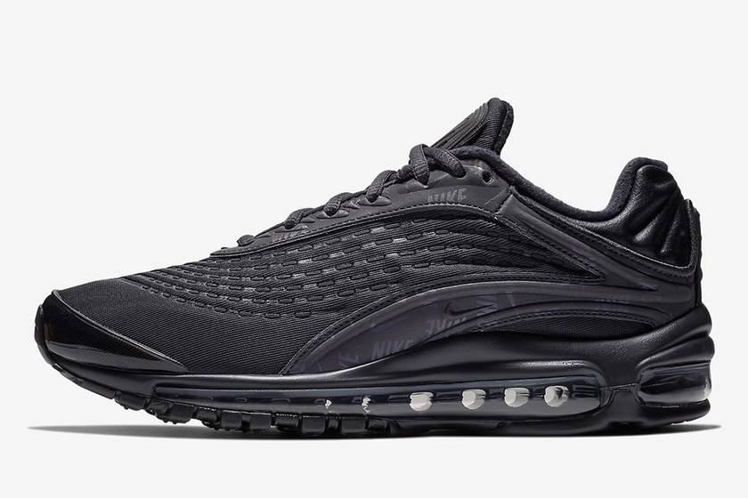 nike-air-max-deluxe-triple-black-closer-look-1.jpg