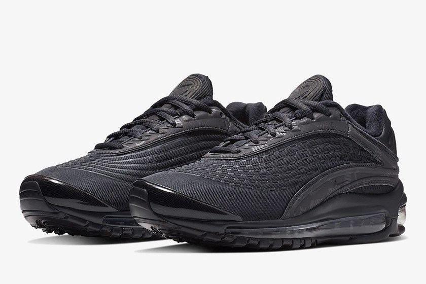 nike-air-max-deluxe-triple-black-closer-look-2.jpg