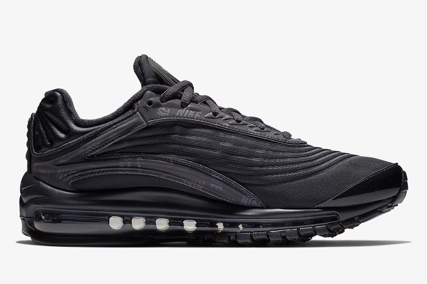 nike-air-max-deluxe-triple-black-closer-look-3.jpg
