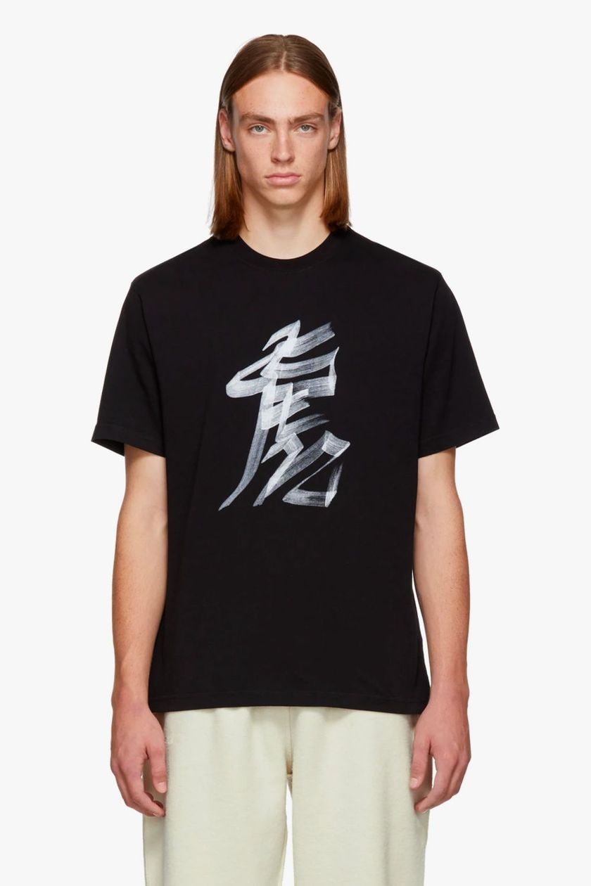 https_2F2Fhypebeast.com2Fimage2F20182F102Fvetements-chinese-zodiac-t-shirt-tiger.jpg