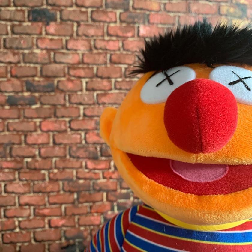 kaws-ernie-sesame-street-doll-02.jpg