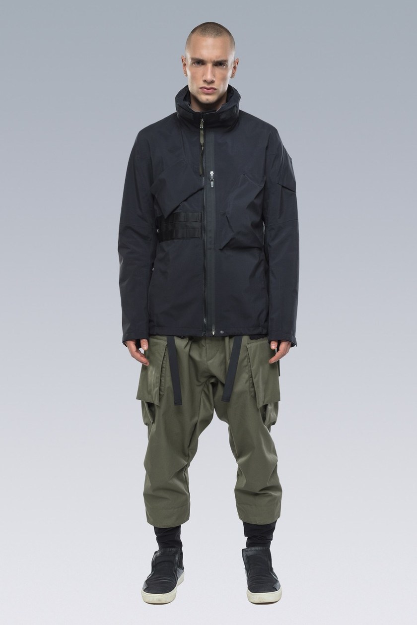 https_2F2Fhypebeast.com2Fimage2F20182F102Facronym-fall-winter-2019-collection-lookbook-2.jpg