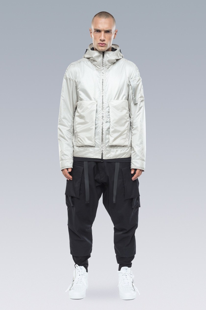 https_2F2Fhypebeast.com2Fimage2F20182F102Facronym-fall-winter-2019-collection-lookbook-4.jpg