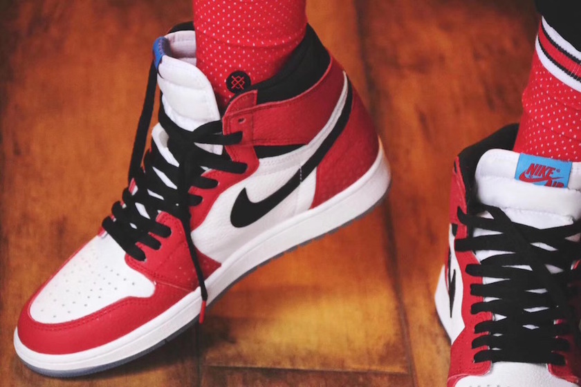 Air-Jordan-1-Chicago-Crystal-Release-Date-4.jpg