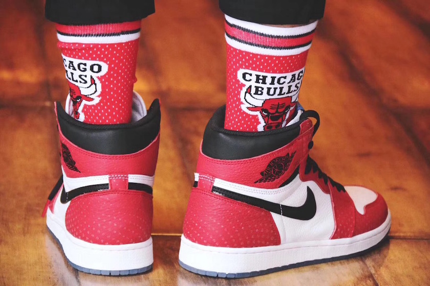 Air-Jordan-1-Chicago-Crystal-Release-Date-2.jpg