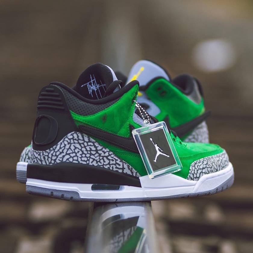 Oregon-Ducks-Air-Jordan-3-Tinker-1.jpg