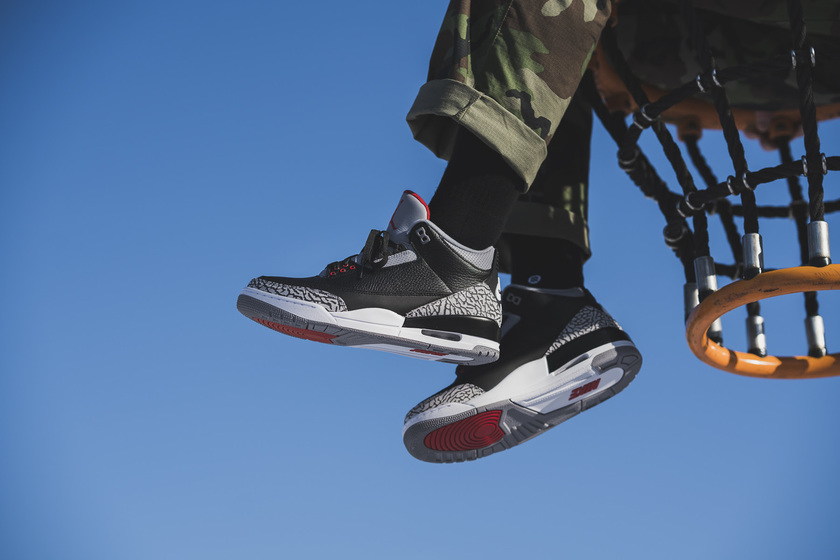 Air-Jordan-3-Retro-Black-Cement-2.jpg