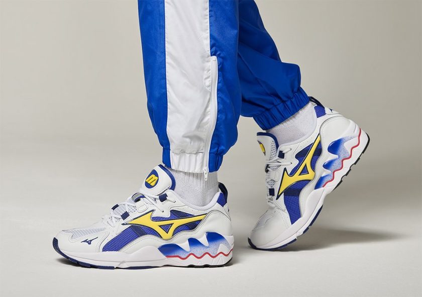 mizuno-wave-rider-1-og-ii-white-blue-yellow-release-date-5-1024x719.jpg