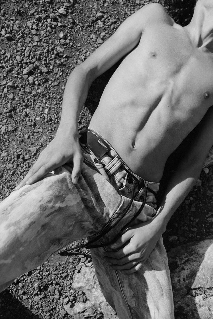 OFF-WHITE-spring-summer-2019-resort-denim-campaign-12.jpg