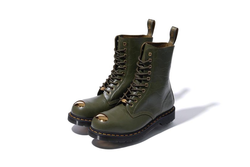 https_2F2Fhypebeast.com2Fimage2F20182F112Fbape-dr-martens-boot-collaboration-steel-toe-golden-4.jpg